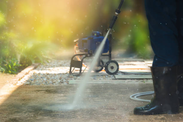 Best Pool Deck Cleaning  in Silsbee, TX